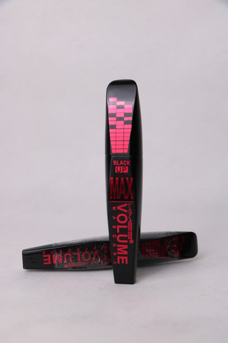 ریمل حجم دهنده، ضد آب مکس ولوم