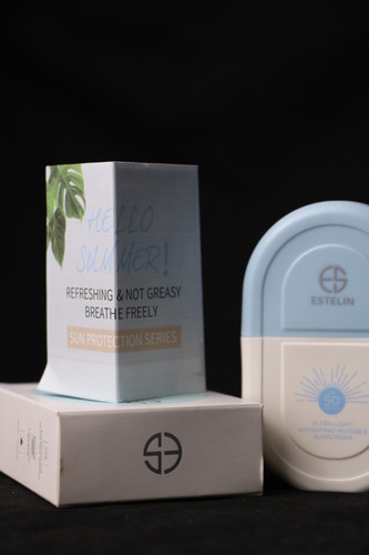ضدآفتاب بى رنگ صورت استيلن مدل Ultra Light SPF50